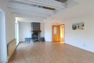 +++ Attraktive 5 -Zi.-Maisonettewohnung mit Kamin und Dachterrasse - sofort frei! +++