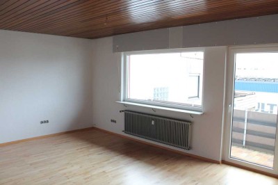 3 Zimmerwohnung, Küche, Bad, Balkon, nähe Dornberg Bahnhof