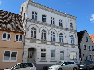 Helle und gepflegte 2-Zimmer-Altbau-Wohnung in der Altstadt