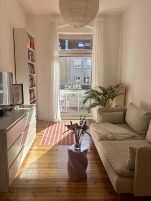 Schöne, helle Altbauwohnung zur Zwischenmiete 1.11.-31.12.