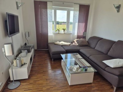 Geschmackvolle, neuwertige 3-Raum-Terrassenwohnung mit geh. Innenausstattung mit EBK in Dietersheim