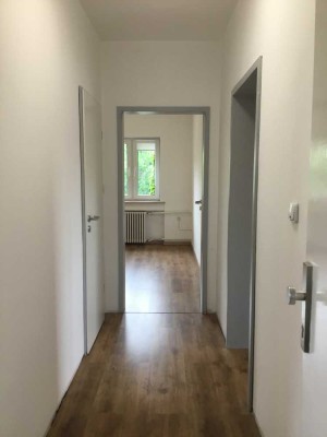 Schnäppchen - Zwei ETW,s  bezugsfrei PKW-Plätze , Sauna - Nebengelass