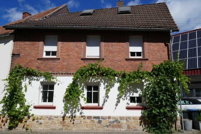 Außergewöhnliche Maisonette Wohnung = 2 Zimmer Haus in Landau Dammheim