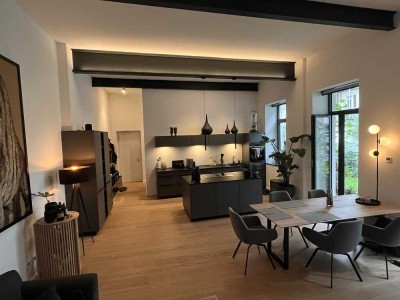 Atemberaubende Single-Wohnung mit Garten in D-Unterbilk!