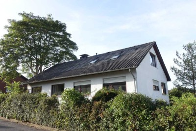 Freistehendes Einfamilienhaus ca. 190 m² Wohnfläche und Einliegerwohnung ca. 65 m²
