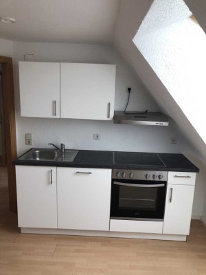 Bad Boll-3,5 Zimmer- DG-Whg- mit kleiner EBK- mit Garten-ab sofort