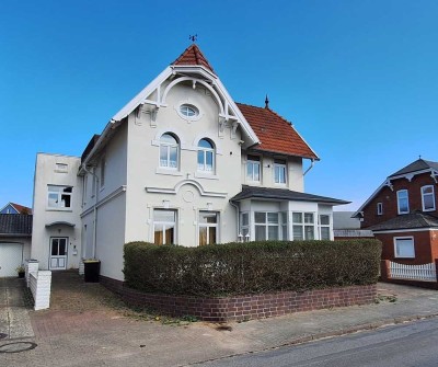 Stadtvilla mit 3 Wohneinheiten auf 836 m² Eigenland in  23738 Lensahn (Nähe Lübecker Bucht)