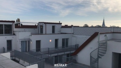Stilvolle 3-Zimmer-Dachgeschosswohnung mit großer Dachterrasse