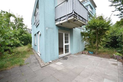 Für Gartenliebhaber! Renovierte 2-Zimmer-Whg in ruhiger Lage