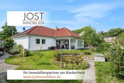 Zukunftssicher wohnen: Energieeffizienter Bungalow mit sonnigem Garten und vielen Extras.