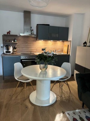 Helle 2-Zimmer Wohnung mit Balkon im 1. OG in Frankfurt Nordend-West