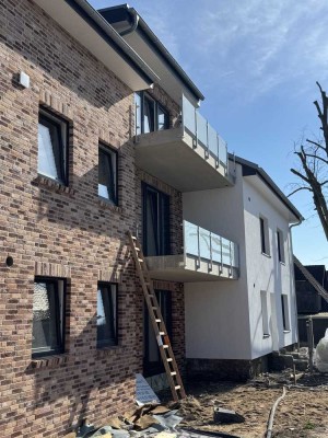Traumhafte 4,5-Raum-Wohnung mit EBK und Balkon in Stolpe, Neubau
