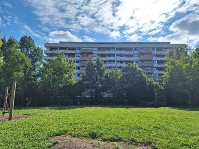 Geräumige 4,5-Zimmer-Wohnung mit Balkon und Garage in Ettlingen - Perfekt für Familien