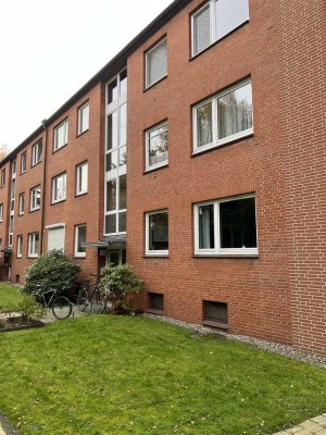 **Anfragestopp** Helle 2-Zimmer-Wohnung mit Balkon