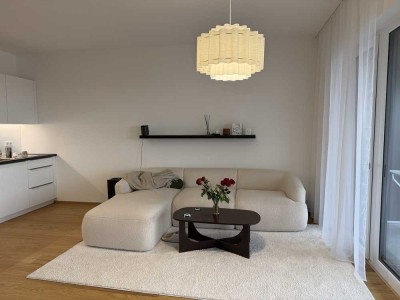 Helle 2-Zimmer Wohnung mit Balkon im 4. OG in München-Freimann