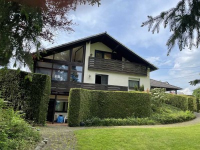 Erbfall - Geräumiges Mehrfamilienhaus - bisher als Mehrgenerationenhaus mit Home-Office genutzt