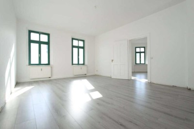 In Renovierung! Große 4 Raum Wohnung am Görlitzer Otto-Buchwitz-Platz!
