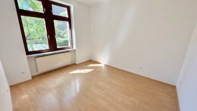 Schicke 3 ZW im EG eines gepflegten 6 Familienhauses - Altbau!