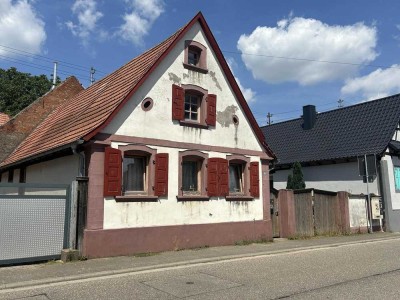 Freiraum für Ideen – Grundstück mit Bestand in Freckenfeld