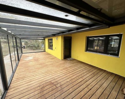 Schöner Bungalow mit Wintergarten und großem Grundstück in super Lage!