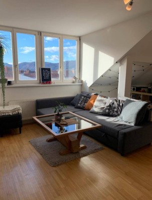 3-Zimmer Wohnung mit Klimaanlage für WG-Gründung oder Pärchen