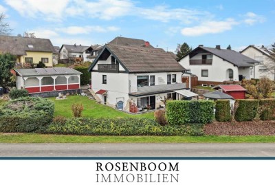 Traumhaft gelegenes Einfamilienhaus mit Weitblick über Felder und Wälder in Bogel