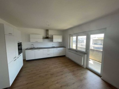 Schöne 2019 sanierte Wohnung 80m² in 97461 Hofheim