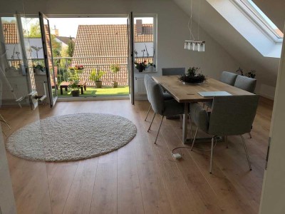 Lichtdurchflutete, moderne Dachgeschosswohnung