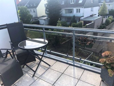 Modern und lichtdurchflutete 2 Zimmeroase mit Einbauküche und Südbalkon