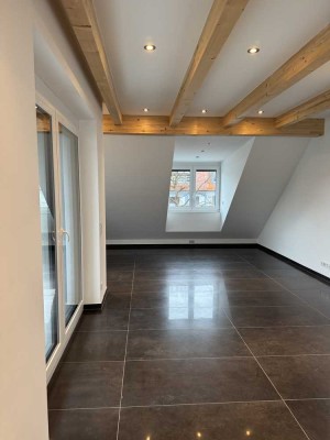 Harlaching: Neubau zwei Zimmer mit Luxusausstattung