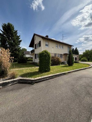 Einfamilienhaus mit großem Garten in ruhiger Lage