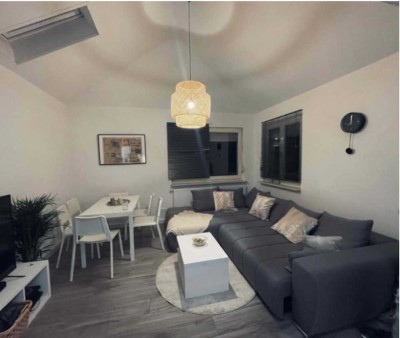 Modernisierte Wohnung mit drei Zimmern in Erdmannhausen