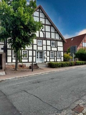 Schönes Fachwerkhaus mit Gestaltungspotential in Emmerthal  zu verkaufen