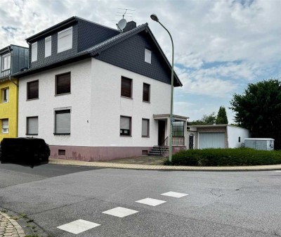 Dreifamilienhaus mit Garage, Keller und optionalem Baugrundstück nebenan (Düren-Lendersdorf) 212qm