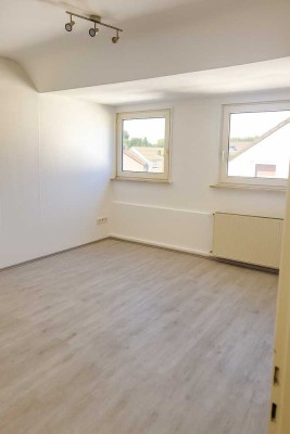 ***HIER MÖCHTE ICH WOHNEN - TOLLE 1 ZIMMER WOHNUNG IN BELIEBTER LAGE VON SOLINGEN***