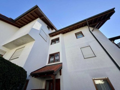 Helle 3,5-Zimmer-Dachgeschosswohnung mit Südwestbalkon und Wohlfühlgarten