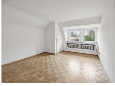 DU-Duissern: Schöne helle 3 Zimmer DG Wohnung: 3 Zi K/D/B