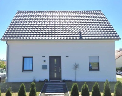 Bj. 2021, Energieausweis: A+, Wärmepumpe, 3-fach Verglasung, Fußbodenheizung.