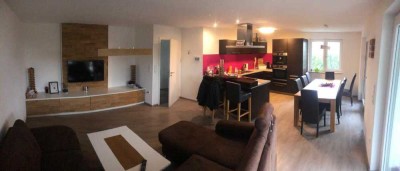 Exklusive, geräumige und neuwertige 3-Zimmer-EG-Wohnung mit Terrasse