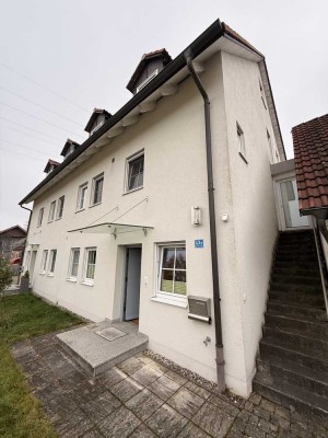 Großzügiges DHH für die Familie - Ortsrandlage