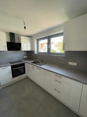 neu renovierte 3 Zimmer- Wohnung im 1. Obergeschoß