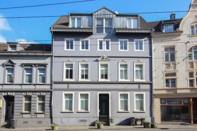 Attraktives Mehrfamilienhaus mit 8 Einheiten und erheblichem Wertsteigerungspotenzial
