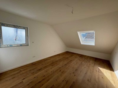 3-4 Zimmerwohnung mit Dachterrasse im 2ten OG zu verkaufen