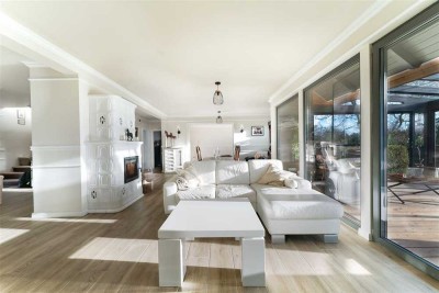 Elegant und stilvoll modernisiert!
 Einfamilienhaus mit Panorama ins Grüne