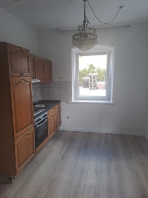 Günstige 1,5-Raum-Erdgeschosswohnung in Freihung