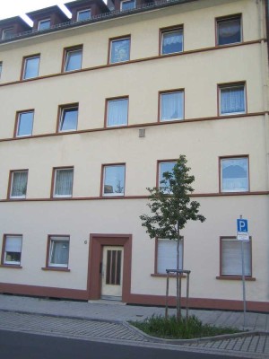 3 ZKB mit Balkon, Uninah!