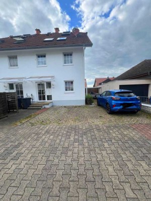 3-Zimmer-Maisonettewohnung mit ausgebautem Dachboden in ruhiger Lage – Lörzweiler