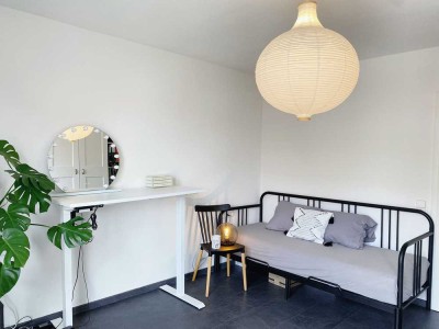WG-Ruhiges, möbliertes Zimmer im Zentrum Böblingens – ideal für Frau mit Liebe zu Hunden