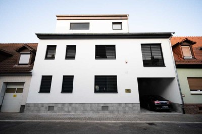 Großzügiges, sehr schönes Familienhaus mit Garten