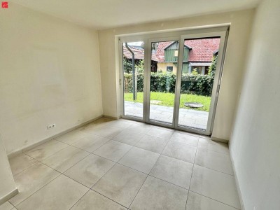 Helle Gartenwohnung mit TG-Parkplatz!